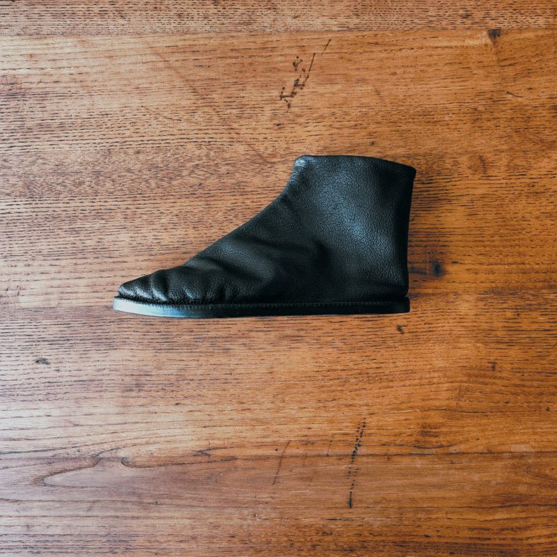 #tabi #tabishoes #tabiboots #boots #leathertabi #leathershoes #dressshoes #leather #deerskin #cowleather #pigskin
